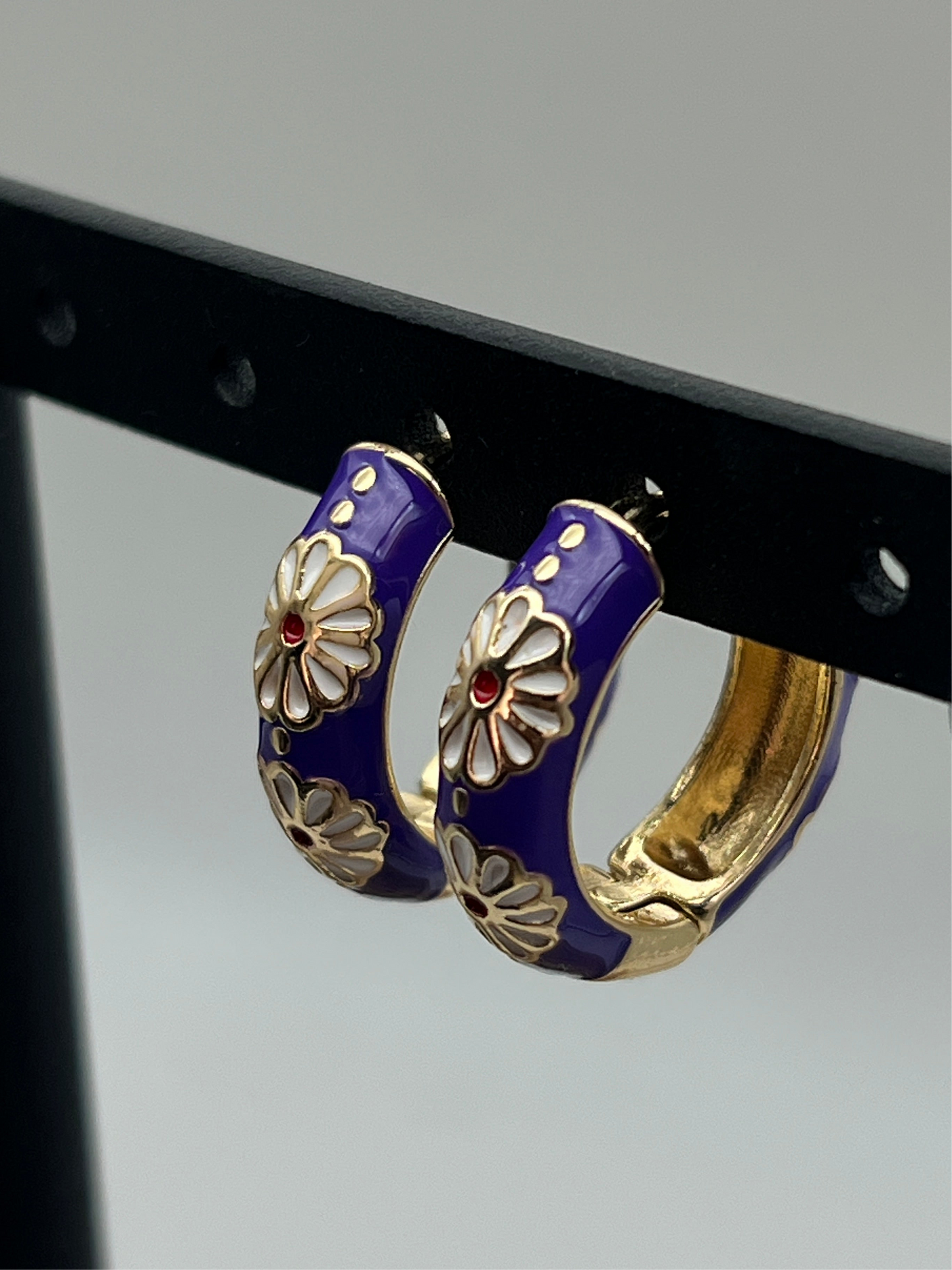 Eden Hoops – Violet Petal