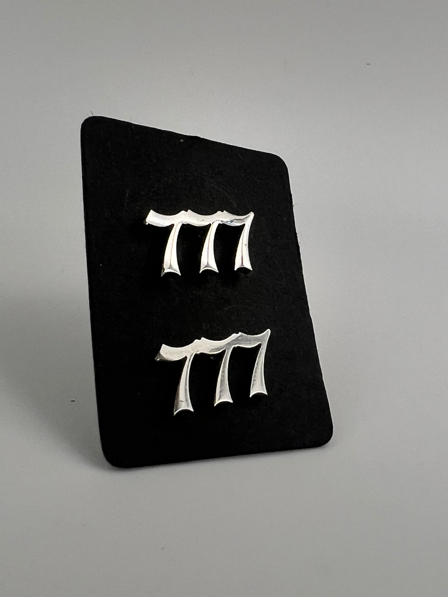 Divine Digits: 777 - Luck & Divine Guidance