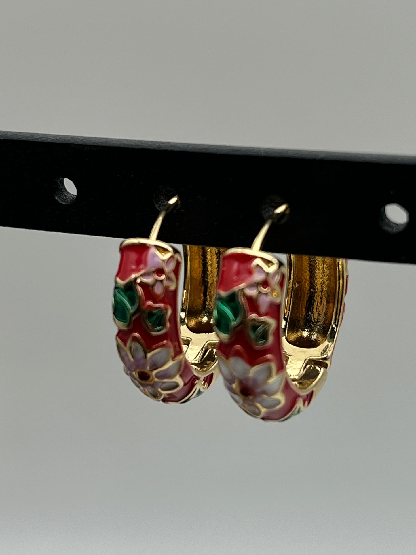 Eden Hoops – Ruby Garden
