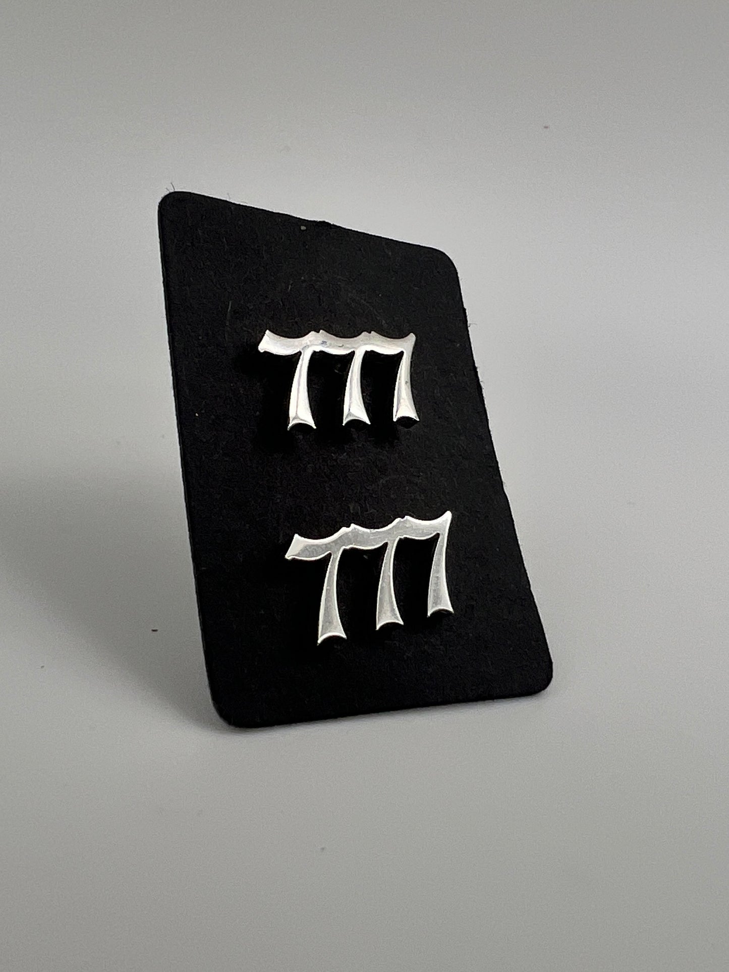 Divine Digits: 777 - Luck & Divine Guidance
