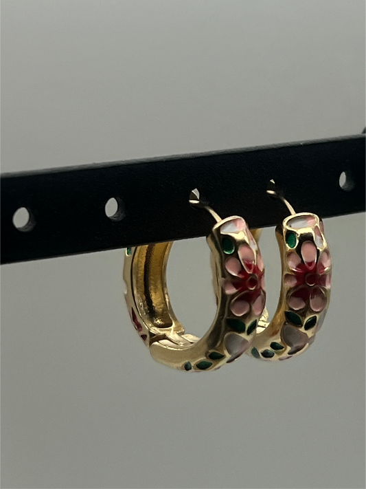 Eden Hoops – Golden Petal
